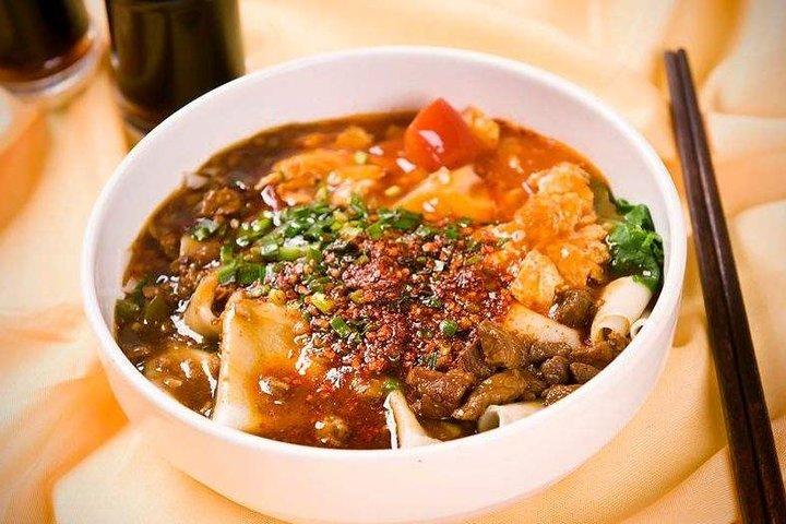 Xi'an Private Foodie Tour by Tuktuk