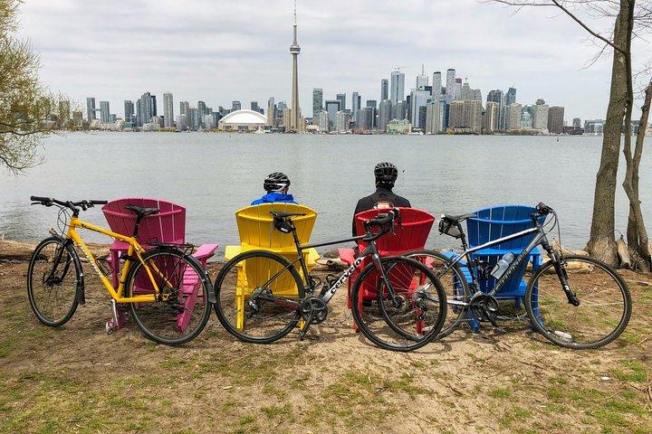 Guided Bicycle Tour - Toronto Waterfront, Island and Distillery