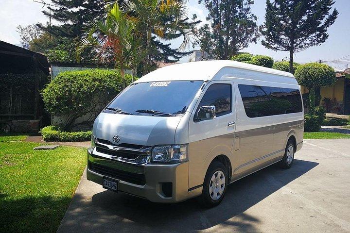 Private Arrival Transfer: La Aurora International Airport to Antigua Hotel