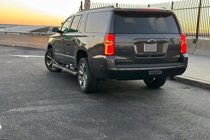 Winnipeg Airport (YWG) to Winnipeg accomodation - Round-Trip Private Transfer