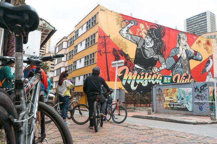 3 hour Graffiti Bike Tour around the city of Bogota