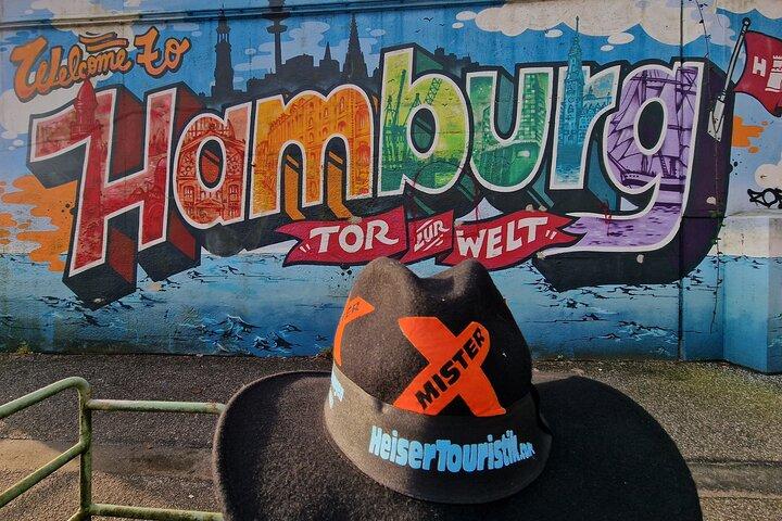 Mister X Hamburg 2h city tour, hunting & games for all ages