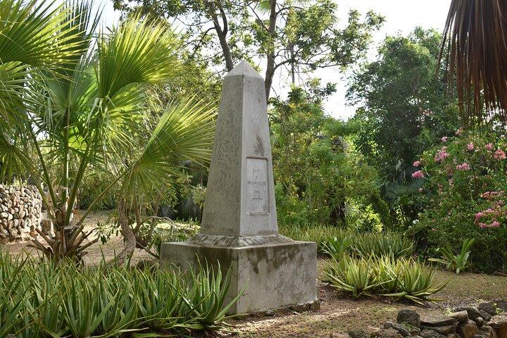 Historical attractions of Alexander Hamillton Mother's Gravesite