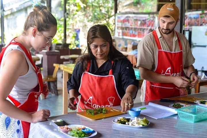 Aonang Thai Cookery School in Krabi