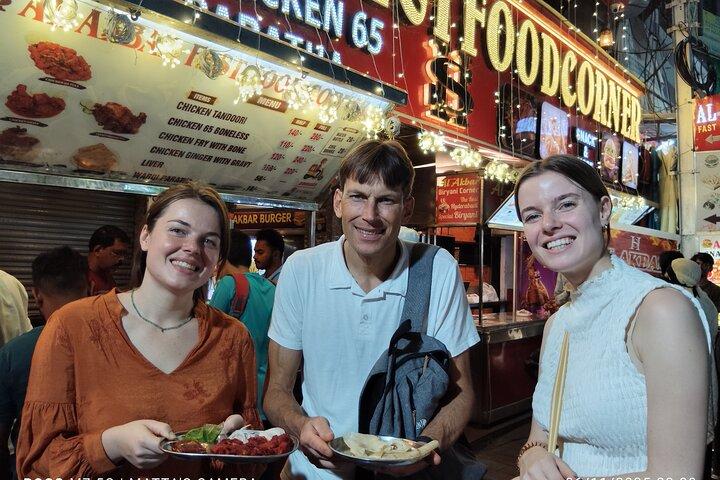 Hyderabad : Evening Street Food Tasting with Guided Old City Tour