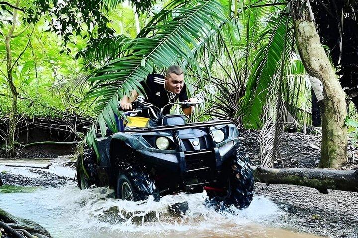 The Craziest Panamanian Jungle 4 wheels is BACK