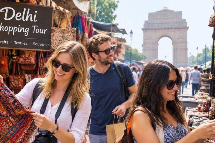 Customized Half or Full Day Delhi Shopping Tour with Female Guide