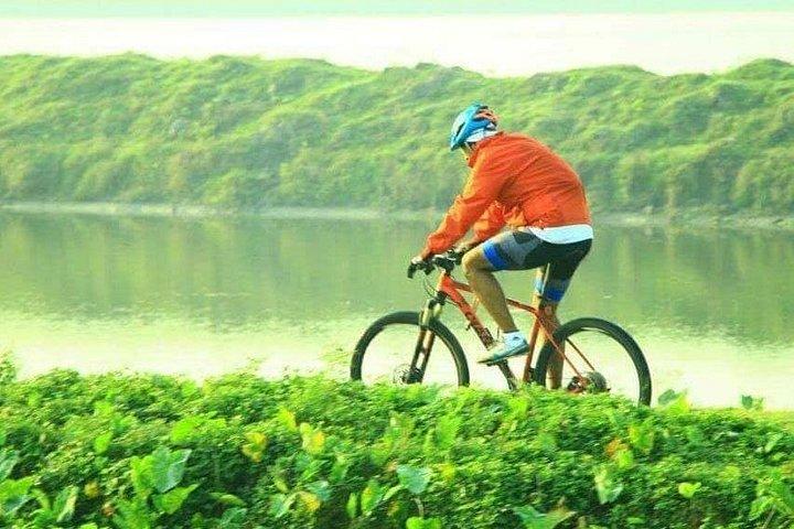 Cycle the Kolkata Wetlands and Amazing Views