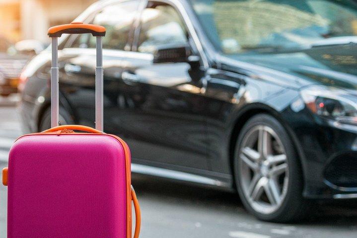 Pune Airport Transfer in Private Vehicle