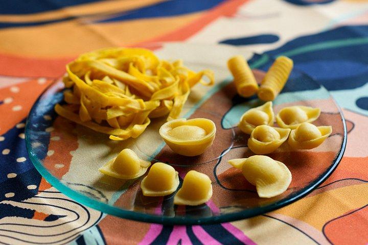 Home Cooking: Pasta Making with Natural Colors in a Tiny Group