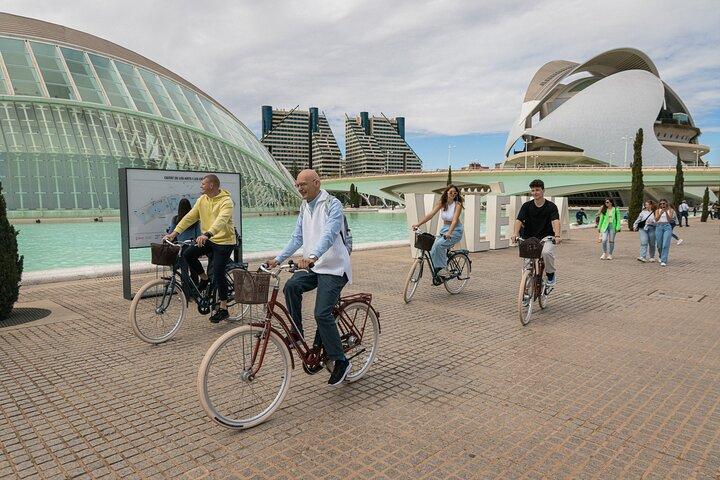 Valencia Bike Tour: Top Sights and City of Arts & Sciences