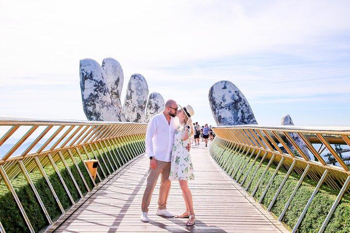 3 Hour Golden Bridge Photoshoot in Ba Na Hills