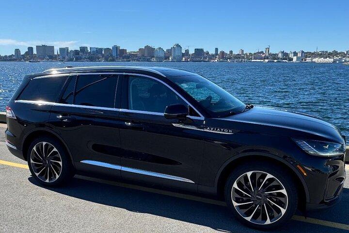 Halifax YHZ Airport Pre-Arranged Luxury Sedan Service