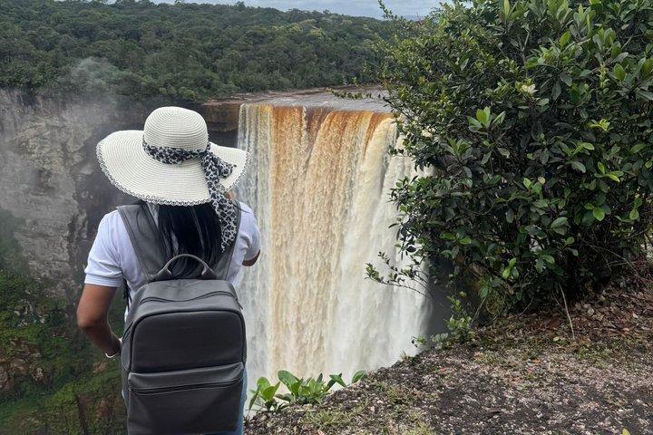 round trip flight to Kaiteur Falls 4 hours